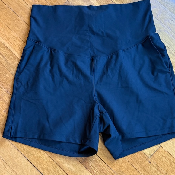 Old Navy Pants - Old Navy Maternity black athletic shorts